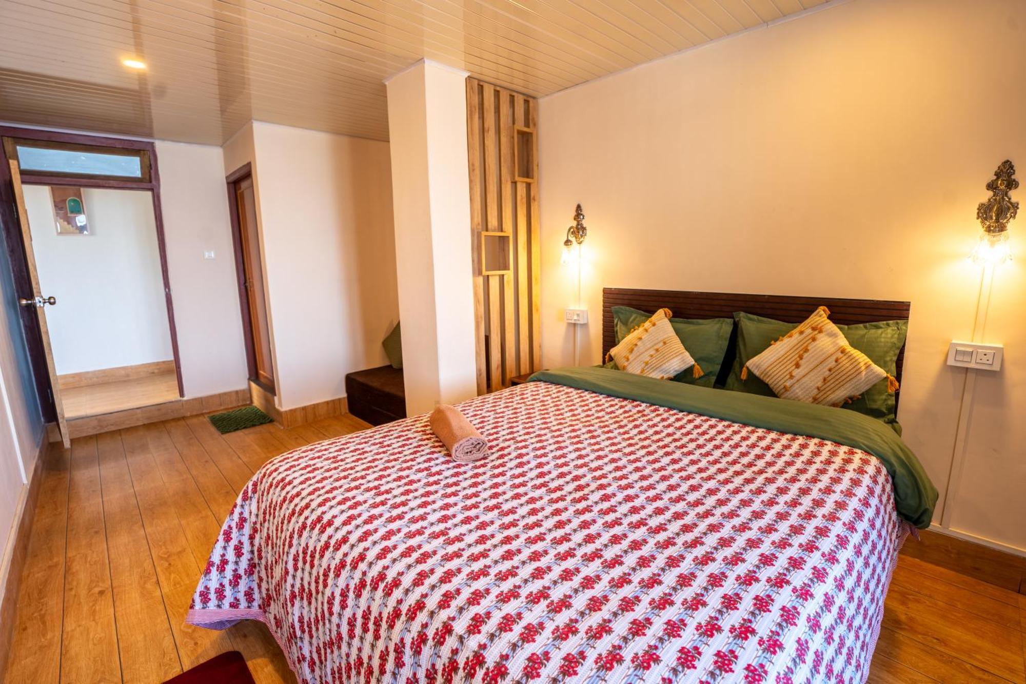 Monratino Himadrie -2 Mins Walk From Mall Road - All Rooms Have Kanchenjunga Mountain View 大吉岭 外观 照片